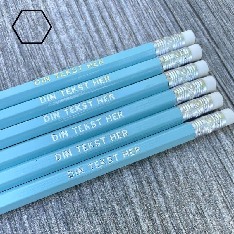 Pastelblå blyanter med navn