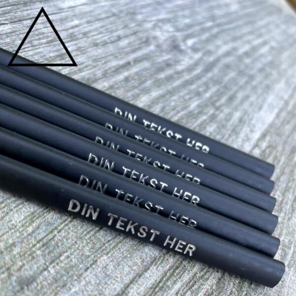 Sorte trekantede blyanter med navn